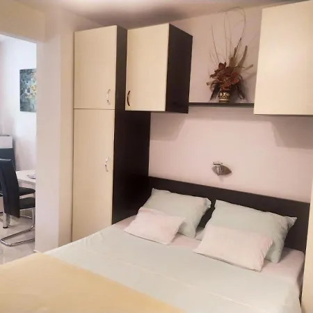 Rimbaldo Apartments Krk Town Extérieur photo
